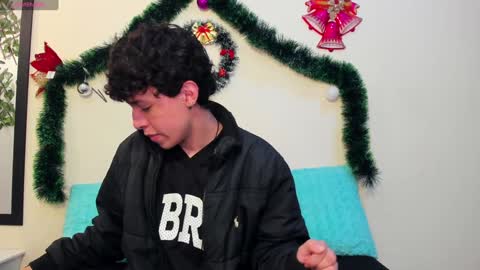 Axel Evanss online show from 01/02/25, 01:40