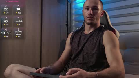 Axel Fairchaild online show from 04/25/26, 12:41
