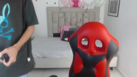 Axel online show from 06/12/26, 12:20