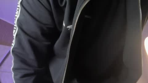 axel_grey_ online show from 05/31/26, 12:23
