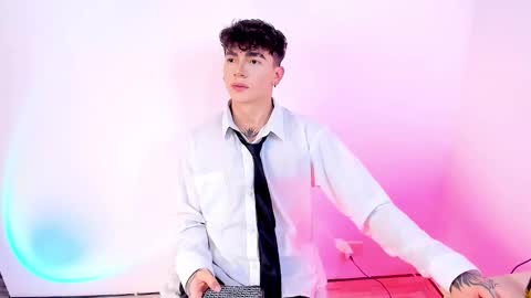 Axel online show from 02/06/26, 08:23