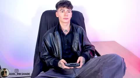 Axel online show from 02/25/26, 03:05