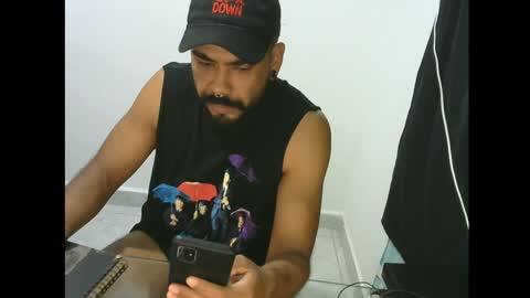 Snapshot of axel_mason chatting on 01/29/25, 06:33 Axel online show from 01/29/25, 06:33