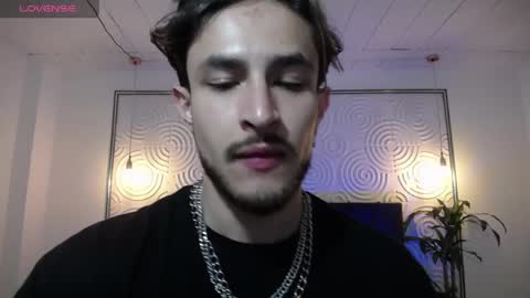 Snapshot of axel_porn_ chatting on 04/17/26, 01:58 Axel online show from 04/17/26, 01:58