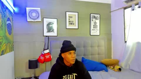 Snapshot of axel_silva3 chatting on 09/17/25, 12:29 AXEL SILVA online show from 09/17/25, 12:29