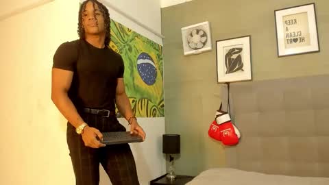 Snapshot of axel_silva3 chatting on 09/19/25, 12:28 AXEL SILVA online show from 09/19/25, 12:28