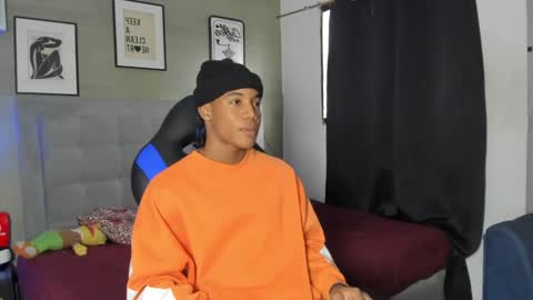 Snapshot of axel_silva3 chatting on 10/15/25, 12:27 AXEL SILVA online show from 10/15/25, 12:27