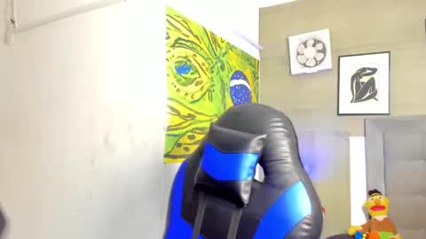 Snapshot of axel_silva3 chatting on 11/09/25, 12:36 AXEL SILVA online show from 11/09/25, 12:36