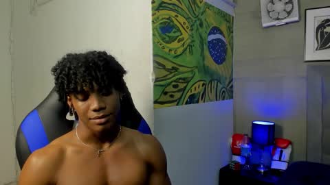 Snapshot of axel_silva3 chatting on 11/21/25, 12:32 AXEL SILVA online show from 11/21/25, 12:32