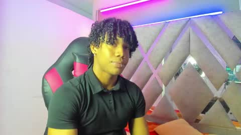 Snapshot of axel_silva3 chatting on 11/29/25, 01:25 AXEL SILVA online show from 11/29/25, 01:25