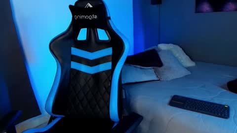 axel stein NEW ACCOUNT online show from 02/17/25, 05:47