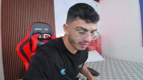 Snapshot of axel_stein2 chatting on 12/24/24, 09:22 Axel online show from 12/24/24, 09:22