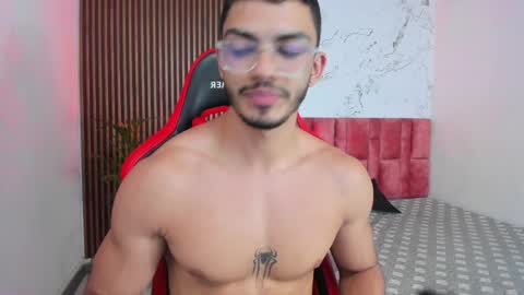 Snapshot of axel_stein2 chatting on 01/09/25, 10:20 Axel online show from 01/09/25, 10:20