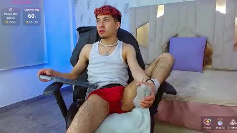 AXEL  online show from 09/25/25, 03:54