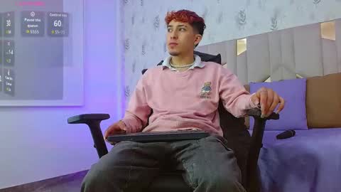 AXEL  online show from 09/30/25, 03:33