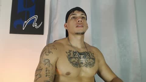 Snapshot of axel_taylor21 chatting on 01/31/25, 07:51 INDEPENDENT MODEL online show from 01/31/25, 07:51