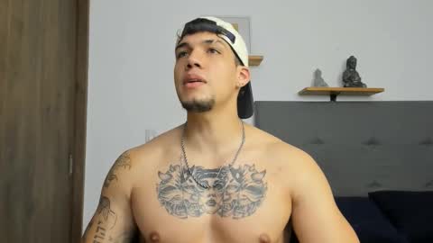 Snapshot of axel_taylor21 chatting on 10/16/25, 07:37 INDEPENDENT MODEL online show from 10/16/25, 07:37