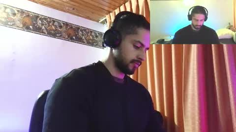 Snapshot of axelcr0ss chatting on 10/03/25, 01:57 axelcr0ss online show from 10/03/25, 01:57