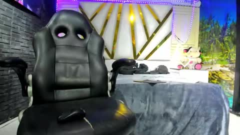 Axell Cross2 online show from 10/31/25, 02:45