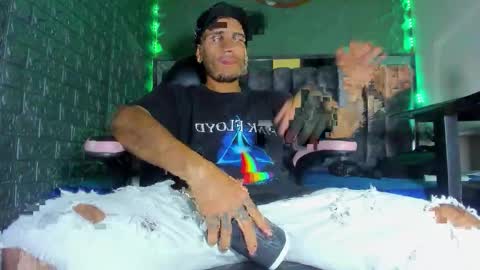 Axell Cross2 online show from 02/26/26, 02:38