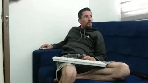 Axel Rose online show from 02/17/26, 07:31