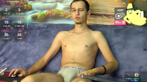 Snapshot of axelmaxximo chatting on 10/29/25, 12:57 Axxel online show from 10/29/25, 12:57