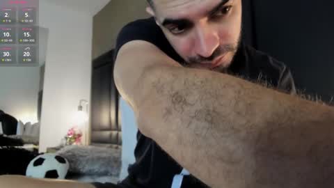 Snapshot of axelthompsom chatting on 09/13/25, 10:59 Axel Thompsom online show from 09/13/25, 10:59