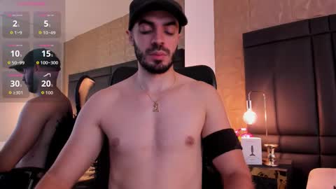 Snapshot of axelthompsom chatting on 09/23/25, 11:35 Axel Thompsom online show from 09/23/25, 11:35