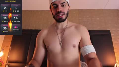 Snapshot of axelthompsom chatting on 10/09/25, 11:52 Axel Thompsom online show from 10/09/25, 11:52