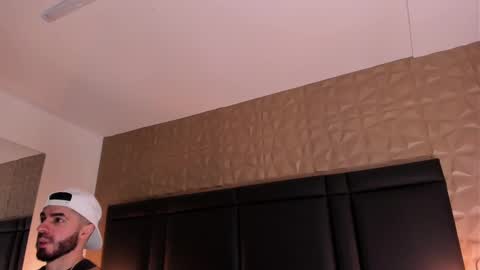 Snapshot of axelthompsom chatting on 10/10/25, 12:04 Axel Thompsom online show from 10/10/25, 12:04