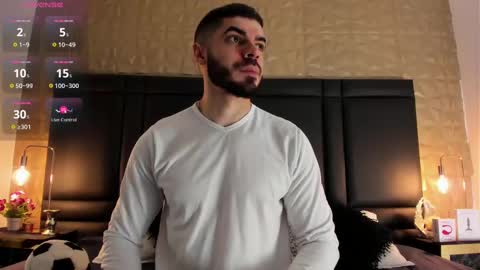 Snapshot of axelthompsom chatting on 10/11/25, 11:20 Axel Thompsom online show from 10/11/25, 11:20