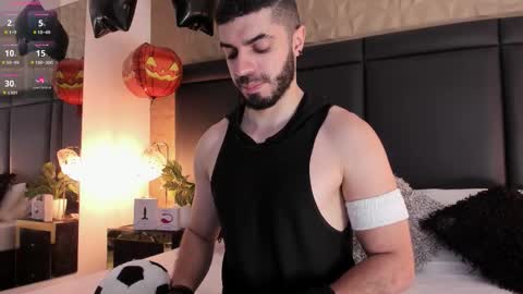 Snapshot of axelthompsom chatting on 10/15/25, 12:05 Axel Thompsom online show from 10/15/25, 12:05