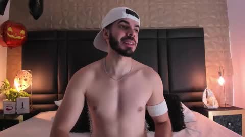 Snapshot of axelthompsom chatting on 10/16/25, 12:06 Axel Thompsom online show from 10/16/25, 12:06