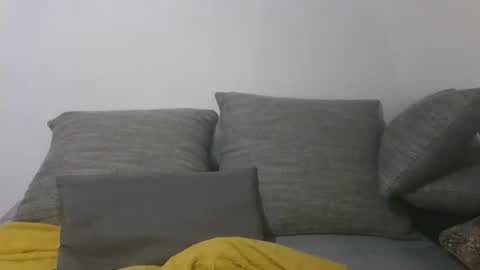 axue online show from 12/22/25, 08:50