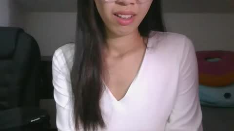 axue online show from 05/13/26, 08:27