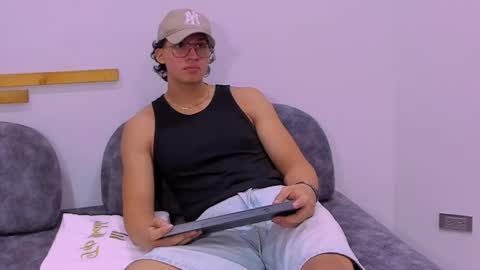 Axxel online show from 04/01/26, 08:17