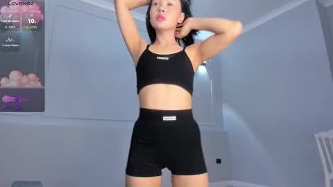 Snapshot of aya_me chatting on 12/19/24, 12:02 Aya online show from 12/19/24, 12:02