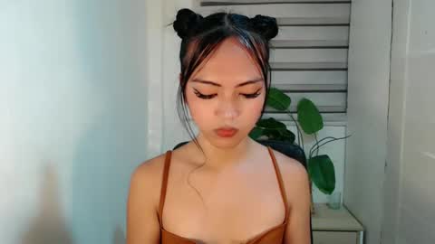 ayalvrs18 online show from 02/12/25, 05:58