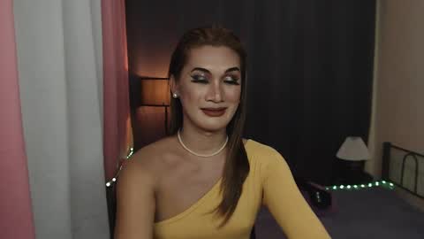 Snapshot of ayamiller chatting on 01/08/25, 02:57 aya online show from 01/08/25, 02:57
