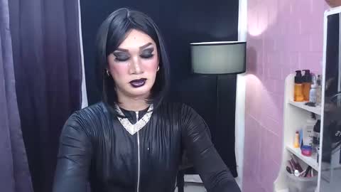 Snapshot of ayamiller chatting on 02/19/25, 04:44 aya online show from 02/19/25, 04:44