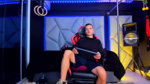 Ayden Miller online show from 05/17/26, 07:28