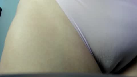 Snapshot of ayla13_ chatting on 10/29/25, 07:59 Alyda Jaramillo online show from 10/29/25, 07:59