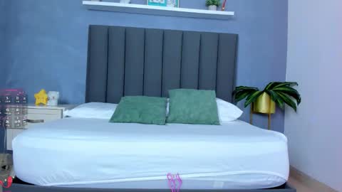 Snapshot of ayla13_ chatting on 11/07/25, 08:09 Alyda Jaramillo online show from 11/07/25, 08:09