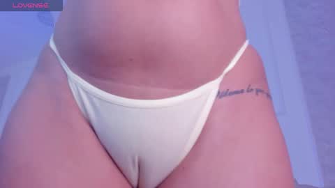 Alyda Jaramillo online show from 05/19/26, 02:56