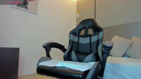Alyda Jaramillo online show from 05/26/26, 07:21