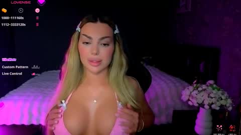  Ayla Demir  online show from 03/27/26, 09:58