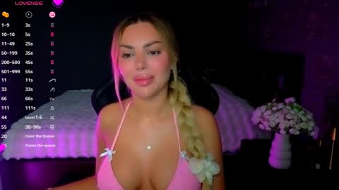 Snapshot of ayla_demir chatting on 05/15/26, 08:05 Ayla Demir online show from 05/15/26, 08:05