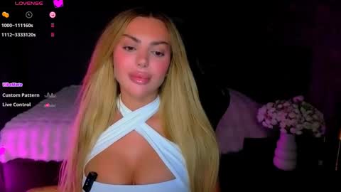 Snapshot of ayla_demir chatting on 05/18/26, 08:03 Ayla Demir online show from 05/18/26, 08:03