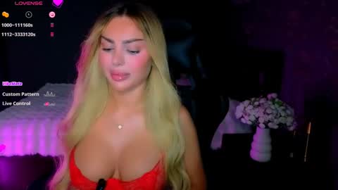 Snapshot of ayla_demir chatting on 05/19/26, 08:04 Ayla Demir online show from 05/19/26, 08:04
