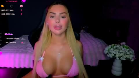 Snapshot of ayla_demir chatting on 05/27/26, 08:06 Ayla Demir online show from 05/27/26, 08:06